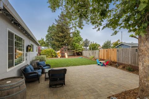 1504 Eric Ct, Petaluma, CA 94954 photo 17
