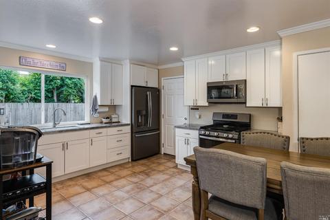 1504 Eric Ct, Petaluma, CA 94954 photo 7