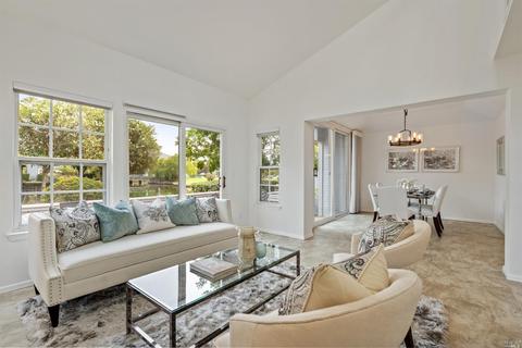 60 Mariners Cir, San Rafael, CA 94903 photo 5