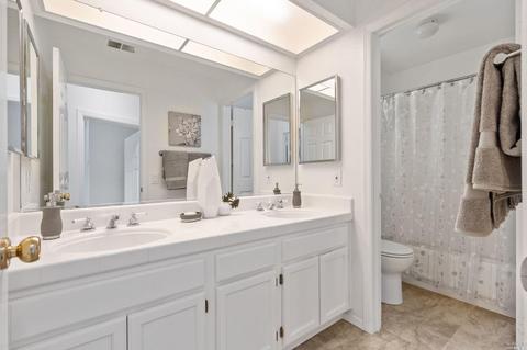60 Mariners Cir, San Rafael, CA 94903 photo 19