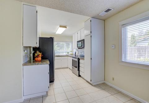 401 Locust Dr, Vallejo, CA 94591 photo 14