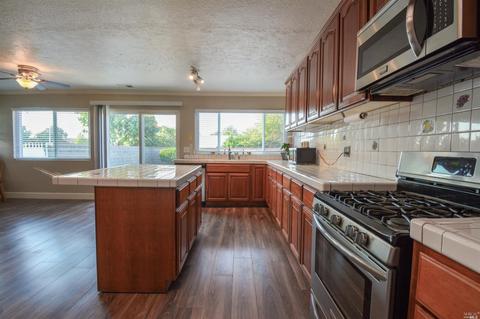 1390 Macdonald Ct, Dixon, CA 95620 photo 15