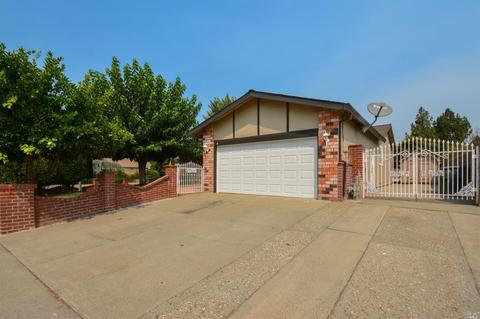 1390 Macdonald Ct, Dixon, CA 95620 photo 2