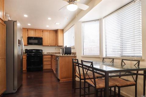 219 Breezewalk Dr, Vallejo, CA 94591 photo 16