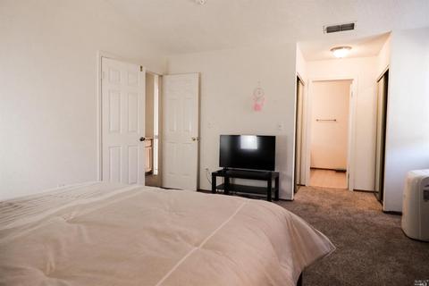 219 Breezewalk Dr, Vallejo, CA 94591 photo 18