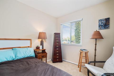 335 Fordham Cir, Vallejo, CA 94589 photo 8