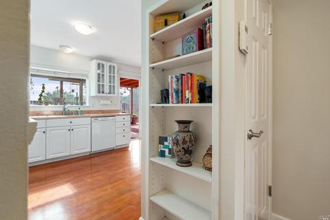 335 Fordham Cir, Vallejo, CA 94589 photo 6