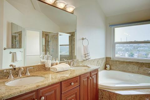 108 Camino Del Sol Ct, Vallejo, CA 94591 photo 32