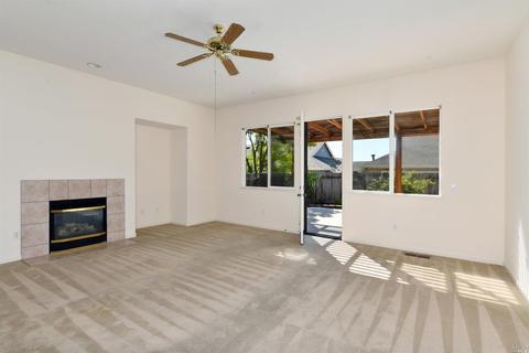 435 Gamay Dr, Cloverdale, CA 95425 photo 2