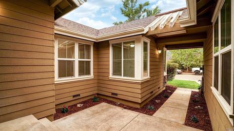 100 Syrah Ct, Cloverdale, CA 95425 photo 2