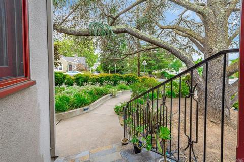 204 E 1st St, Napa, CA 94559 photo 7