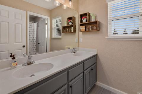 132 Bouquet Cir, Windsor, CA 95492 photo 17