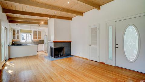 52 Maple Ave, Fairfax, CA 94930 photo 3
