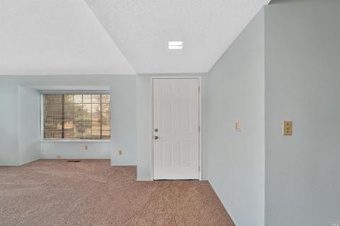 231 Arrowhead Dr, Vallejo, CA 94589 photo 4