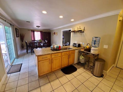 2052 Falcon Ct, Fairfield, CA 94533 photo 4