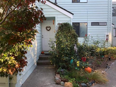 216 Courtyards E, Windsor, CA 95492 photo 1