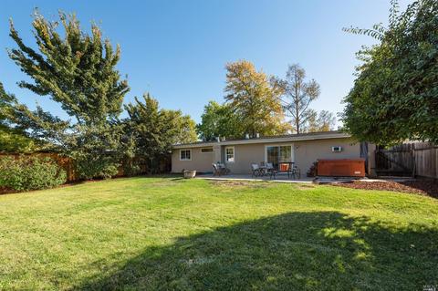 382 W Macarthur St, Sonoma, CA 95476 photo 2