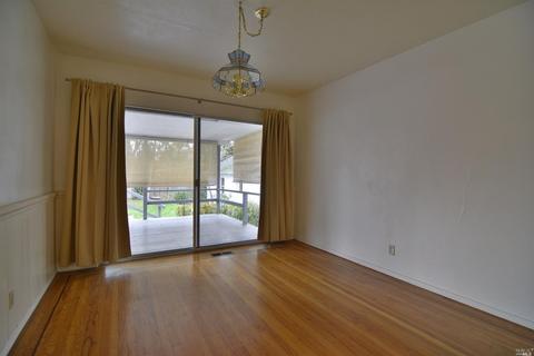 1607 Illinois St, Vallejo, CA 94590 photo 9