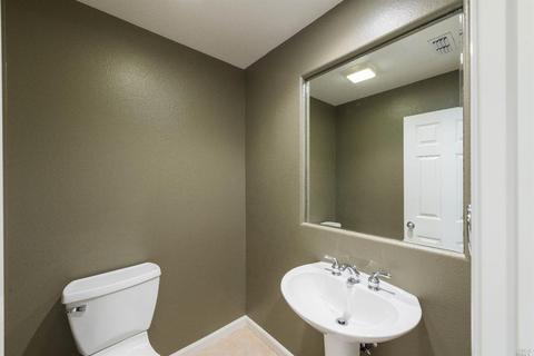 4040 Nottingham Ct, Vallejo, CA 94591 photo 11