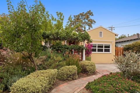 1027 E 3rd St, Benicia, CA 94510 photo 2