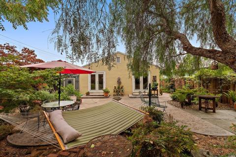 1027 E 3rd St, Benicia, CA 94510 photo 35