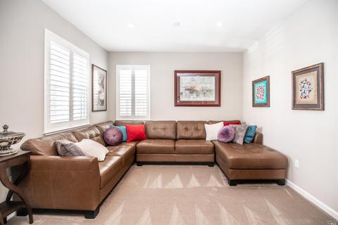 437 Epic St, Vacaville, CA 95688 photo 4