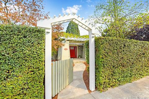 324 E Macarthur St, Sonoma, CA 95476 photo 1
