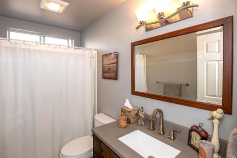 1036 Hampshire Ln, Windsor, CA 95492 photo 17