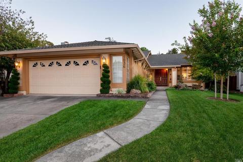 1036 Hampshire Ln, Windsor, CA 95492 photo 2