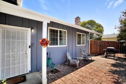 1111 Mockingbird Ln, Fairfield, CA 94533 photo 3