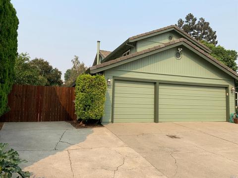 1355 Parkgreen Dr, Dixon, CA 95620 photo 2