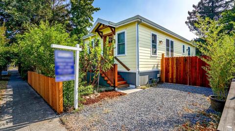 624 E D St, Petaluma, CA 94952 photo 1