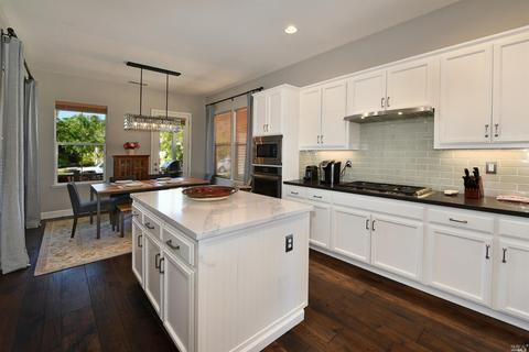 301 Decanter Cir, Windsor, CA 95492 photo 6