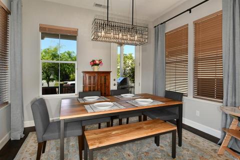 301 Decanter Cir, Windsor, CA 95492 photo 5
