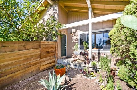 1393 Larkin Dr, Sonoma, CA 95476 photo 3
