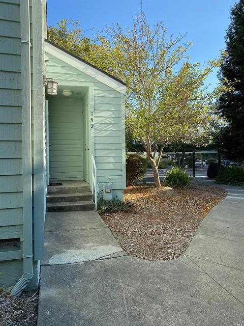 152 Courtyards E, Windsor, CA 95492 photo 3
