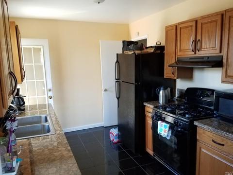 127 Kemper St, Vallejo, CA 94589 photo 3