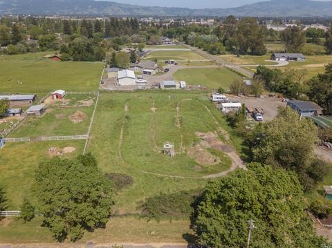 1430 Helman Ln, Cotati, CA 94931 photo 3