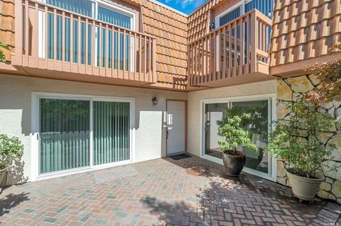 750 Marsh Dr, Napa, CA 94558 photo 3