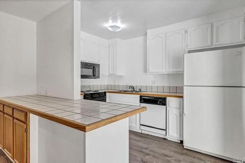 750 Marsh Dr, Napa, CA 94558 photo 12
