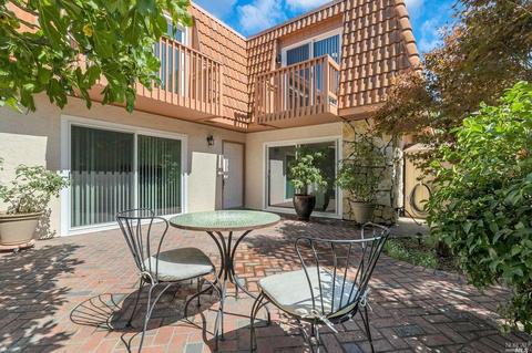 750 Marsh Dr, Napa, CA 94558 photo 1