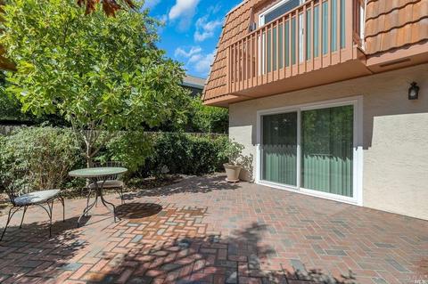 750 Marsh Dr, Napa, CA 94558 photo 2