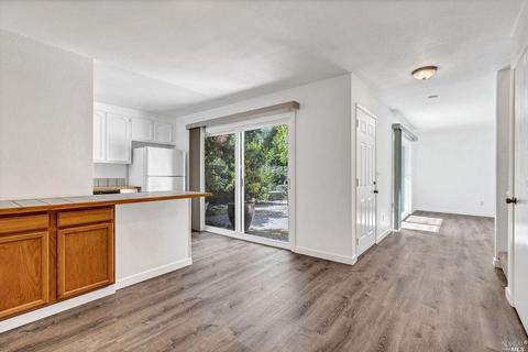 750 Marsh Dr, Napa, CA 94558 photo 17
