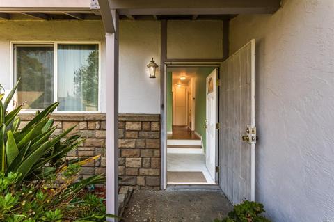1060 Sparrow Ln, Fairfield, CA 94533 photo 6