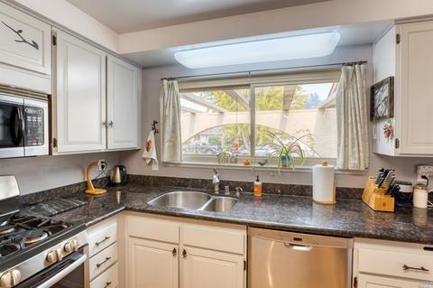643 Costa Dr, Napa, CA 94558 photo 9