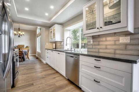 9224 Piccadilly Cir, Windsor, CA 95492 photo 8