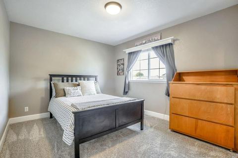 9224 Piccadilly Cir, Windsor, CA 95492 photo 18