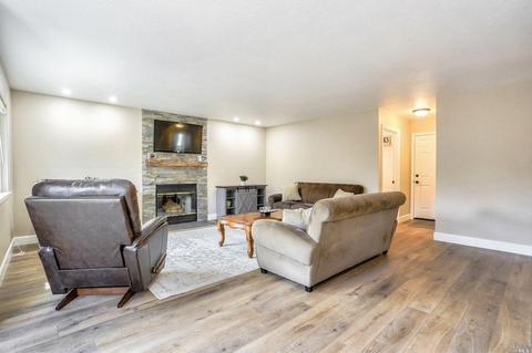 9224 Piccadilly Cir, Windsor, CA 95492 photo 23