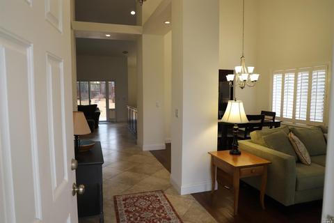555 Walten Way, Windsor, CA 95492 photo 2