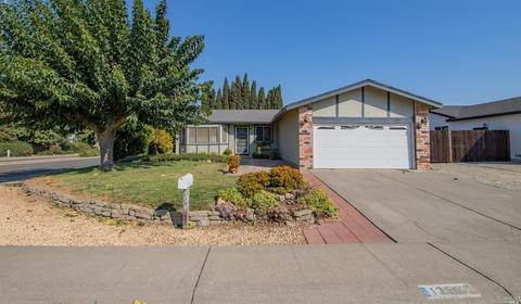 1390 Hemingway Ct, Dixon, CA 95620 photo 1